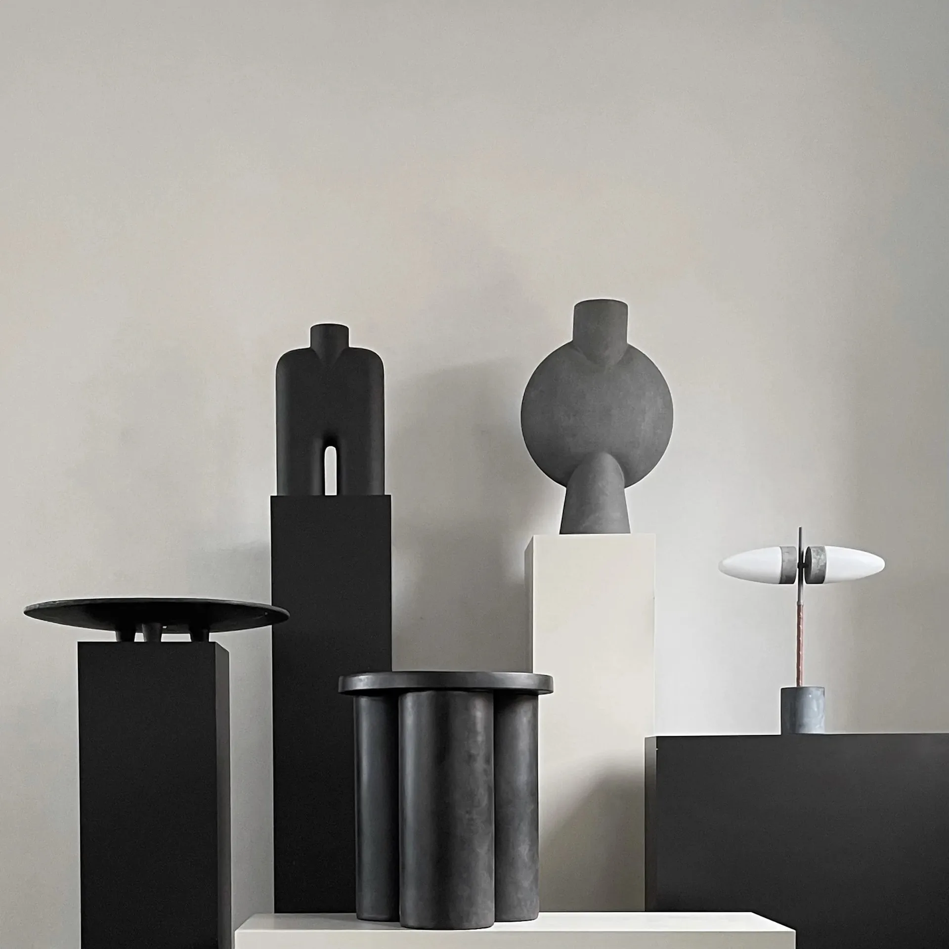 Big Foot side table tall Ø45 cm, Coffee 101 Copenhagen