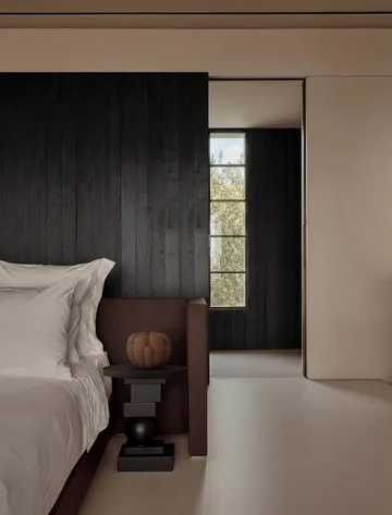 Bloom vase small 22.5x24 cm - Almond - 101 Copenhagen