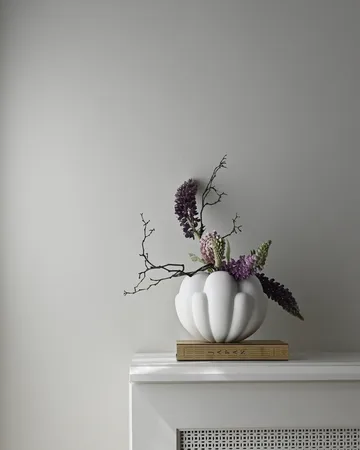 Bloom vase small 22.5x24 cm - Bone white - 101 Copenhagen