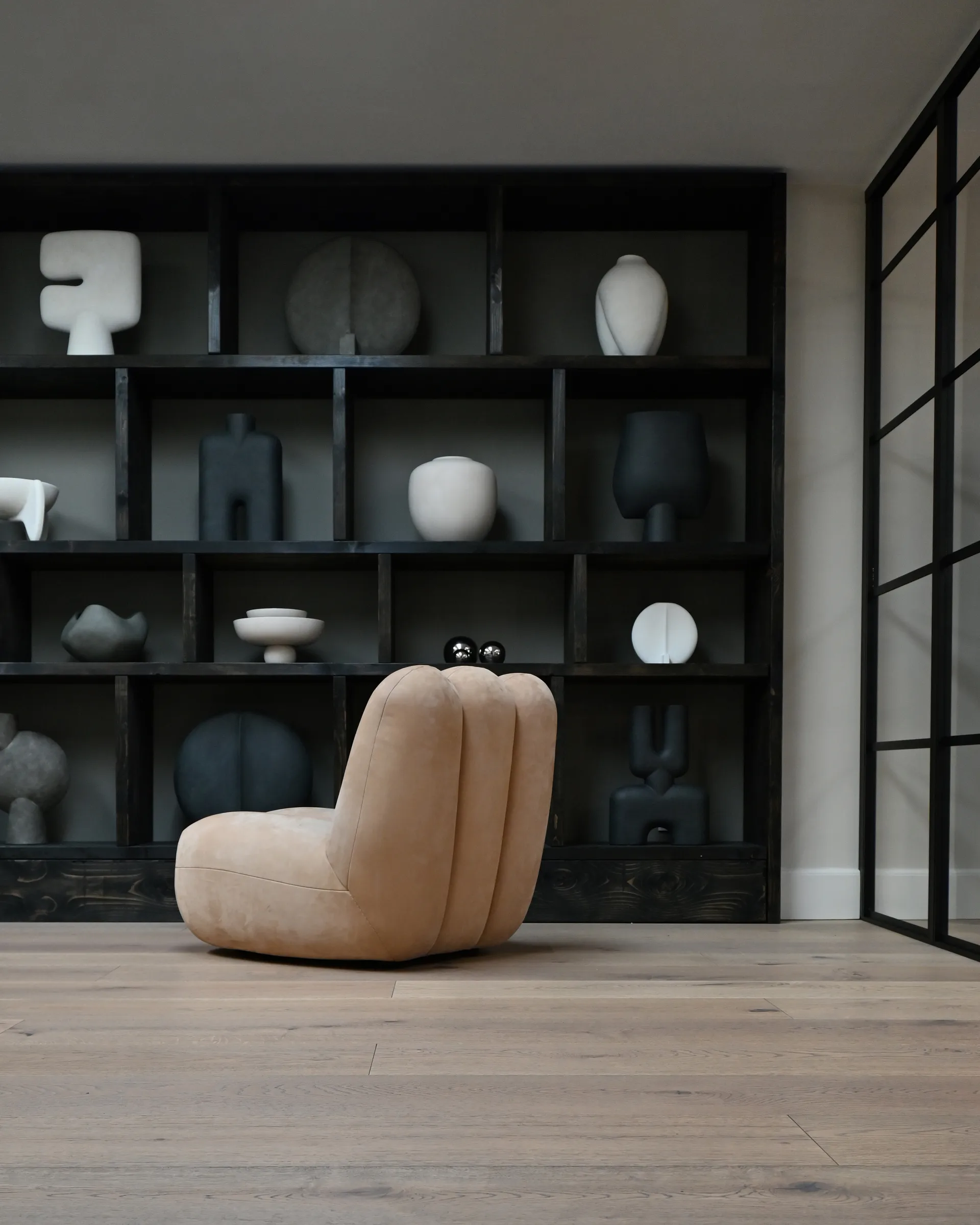 Toe lounge chair, Nubuck 101 Copenhagen