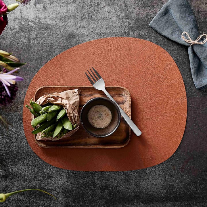 Raw placemat leather, Cinnamon brown buffalo Aida