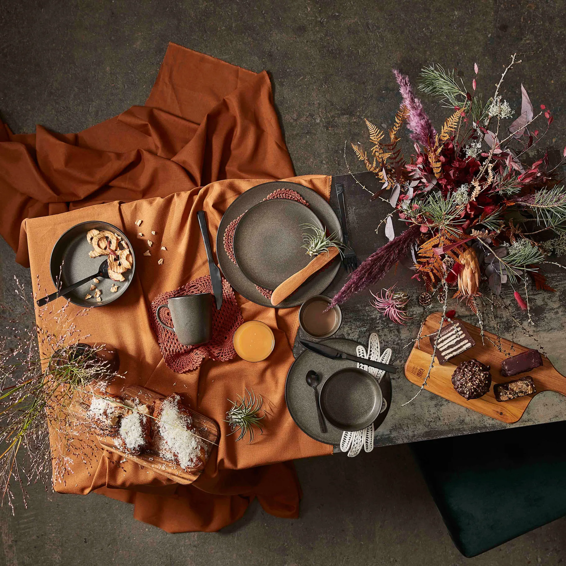 Raw soup plate Ø19,4 cm, Forest brown Aida