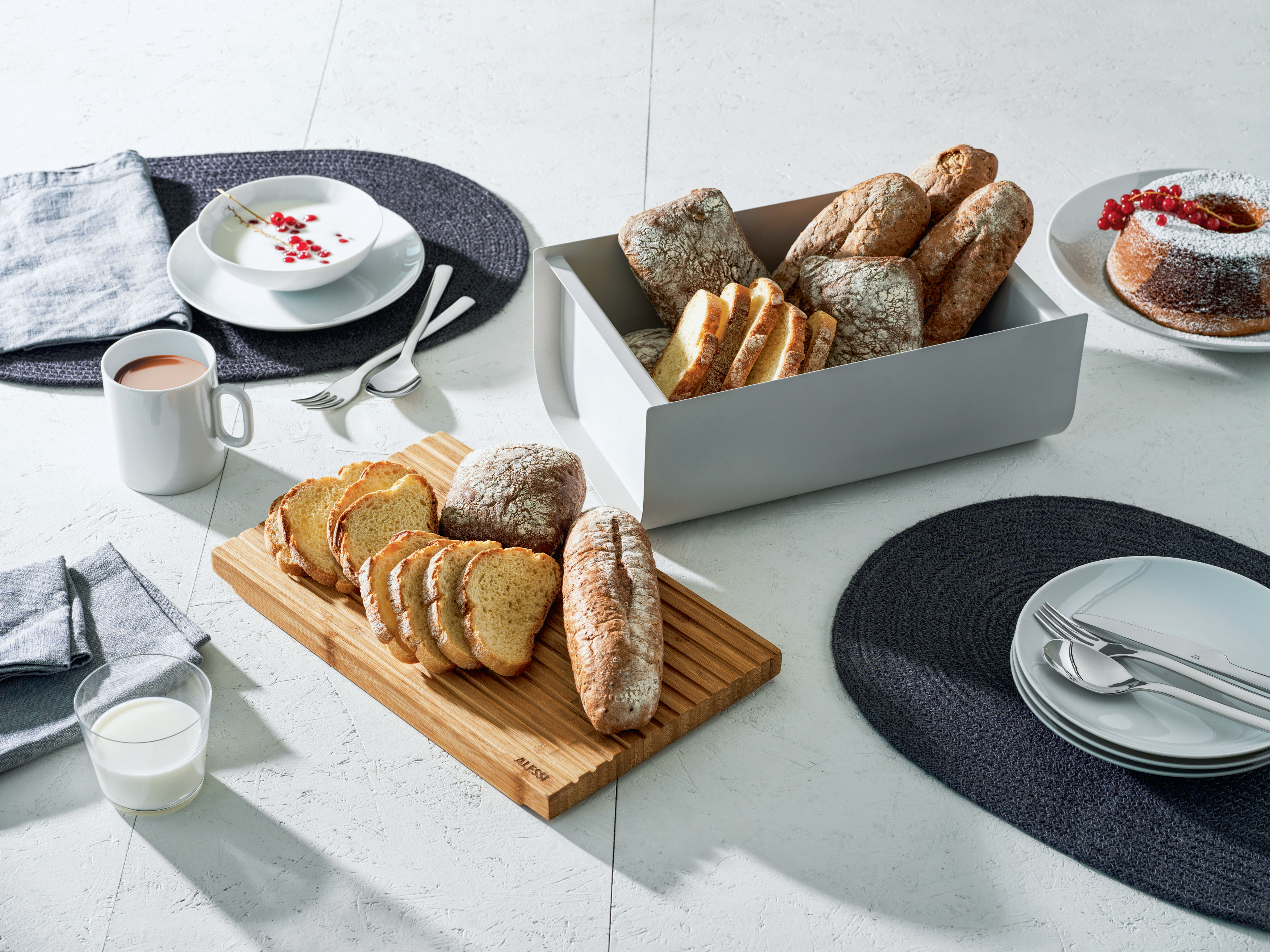 ご予約中【ALESSI】Mattina ブレッドビン 34 cm Mattina bread bin 34 cm - Alessi | KitchenTime