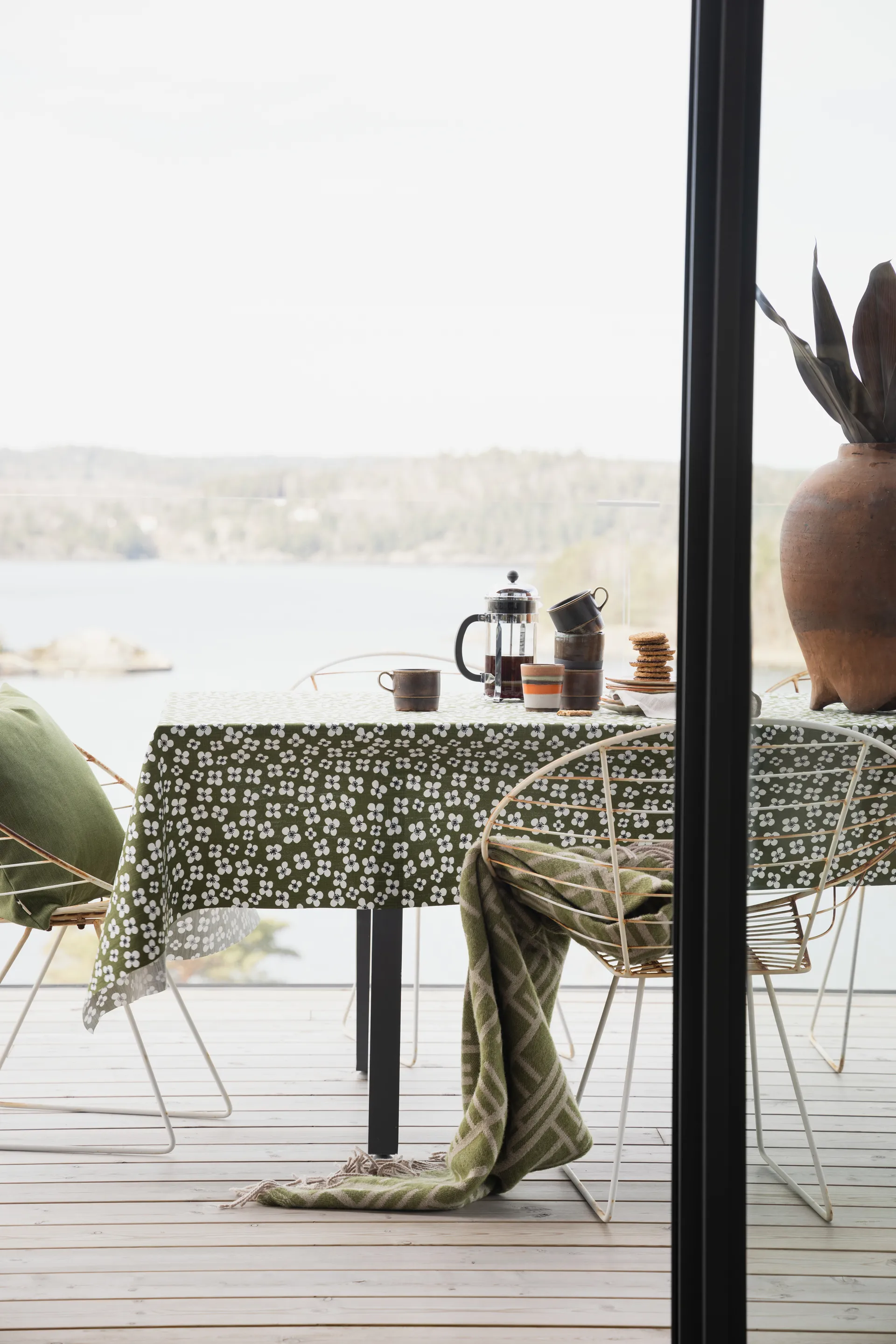 Belle Amie oilcloth, Dark green, 145x220 cm Almedahls