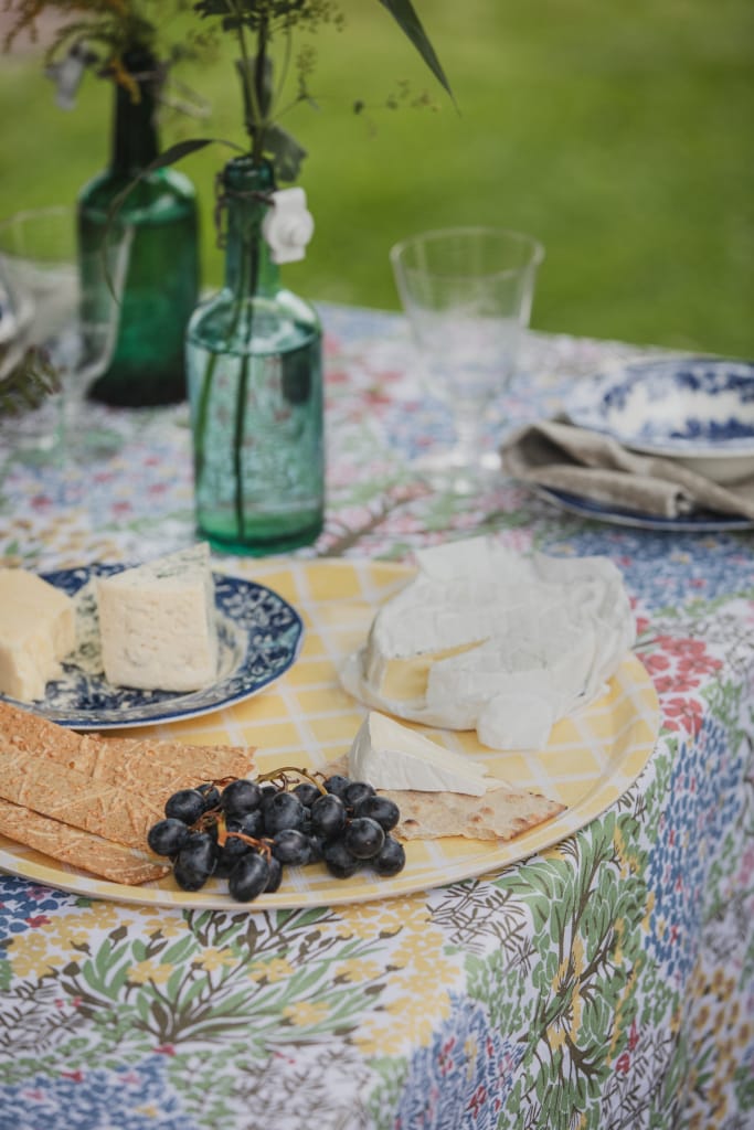 Botanic Garden tablecloth 145x250 cm, Multi-blue Almedahls