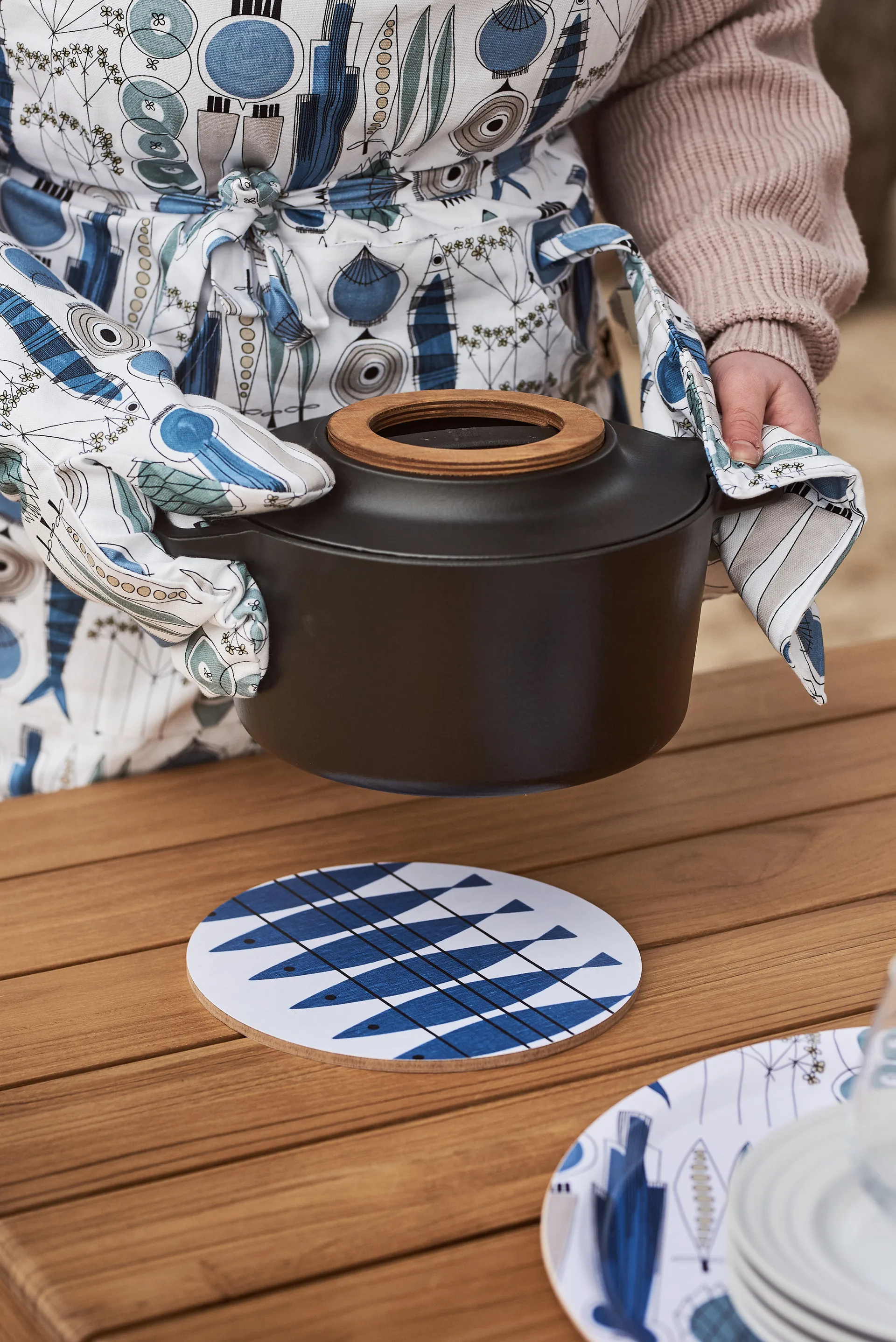 Sill kitchen pot stand, blue Almedahls