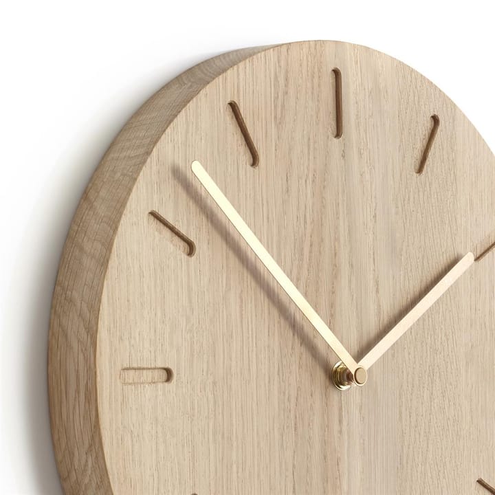 Watch:Out wall clock oak, oak-brass Applicata