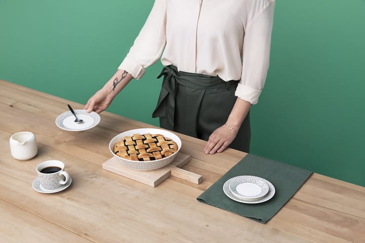 Mainio Sarastus deep plate Ø23 cm, Black-white Arabia