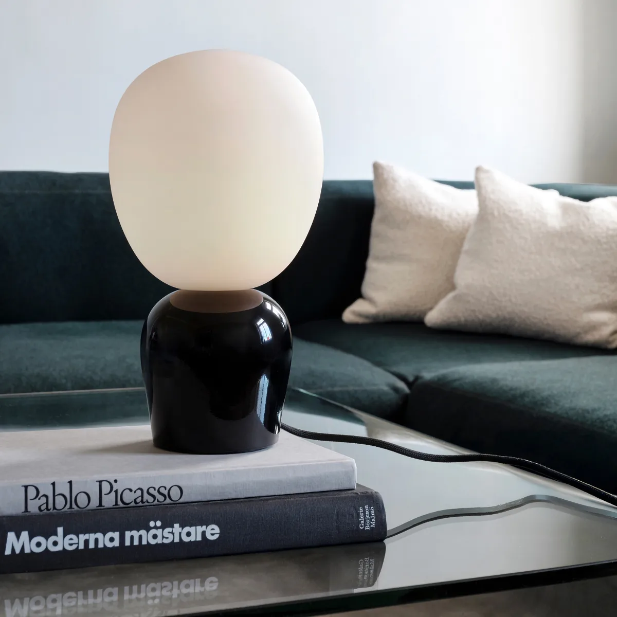 Buddy table lamp opalglass, Glossy black Belid