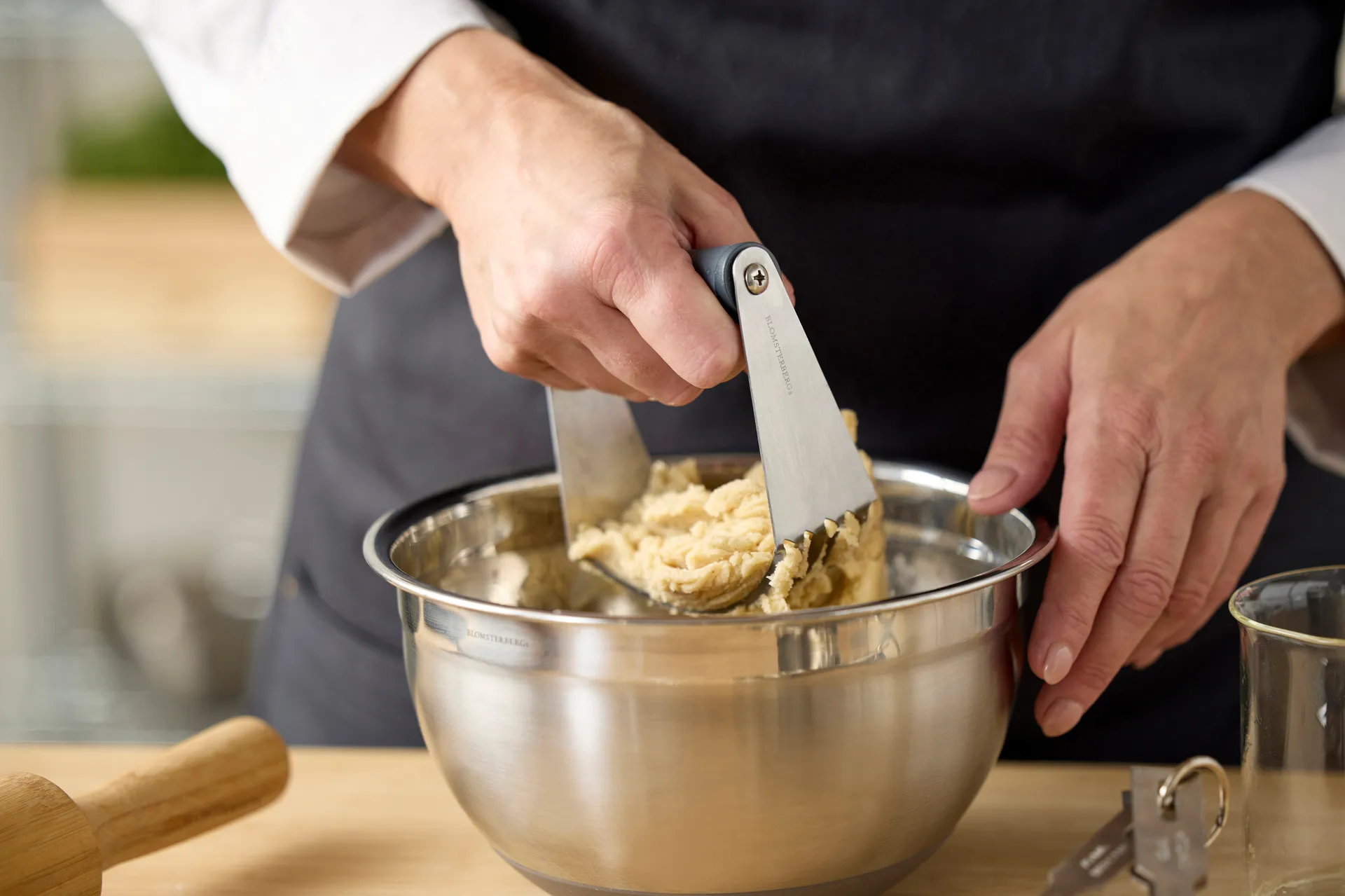 Mixing bowl with silicone base latte., 3 liters Blomsterbergs