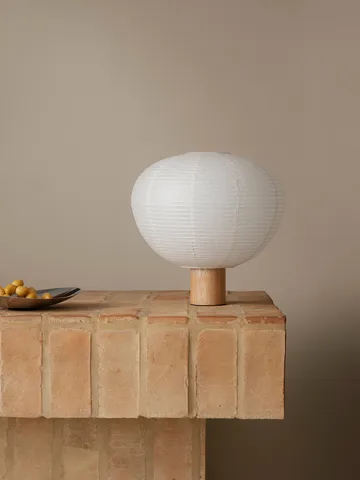 Kami table lamp - Oak, Ø46 cm - blomus