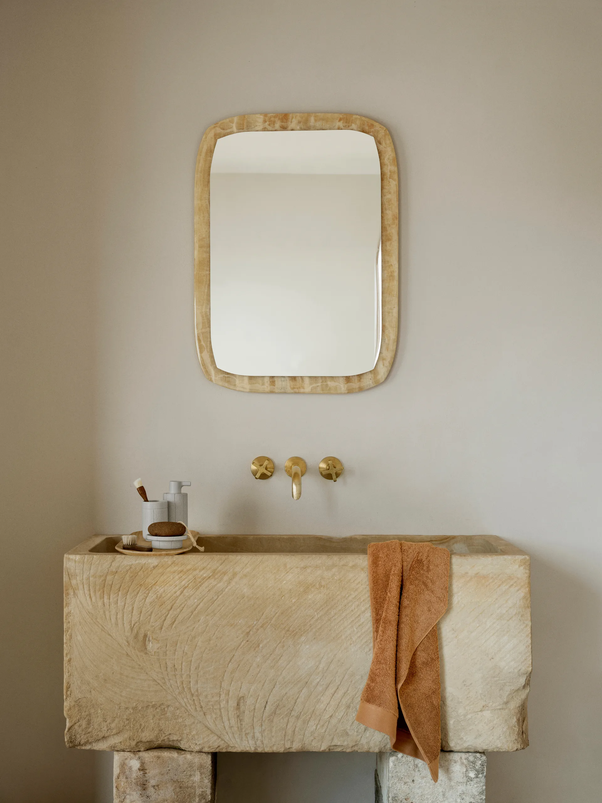 Kua soap dish, Moonbeam, Ø11x3.5 cm blomus