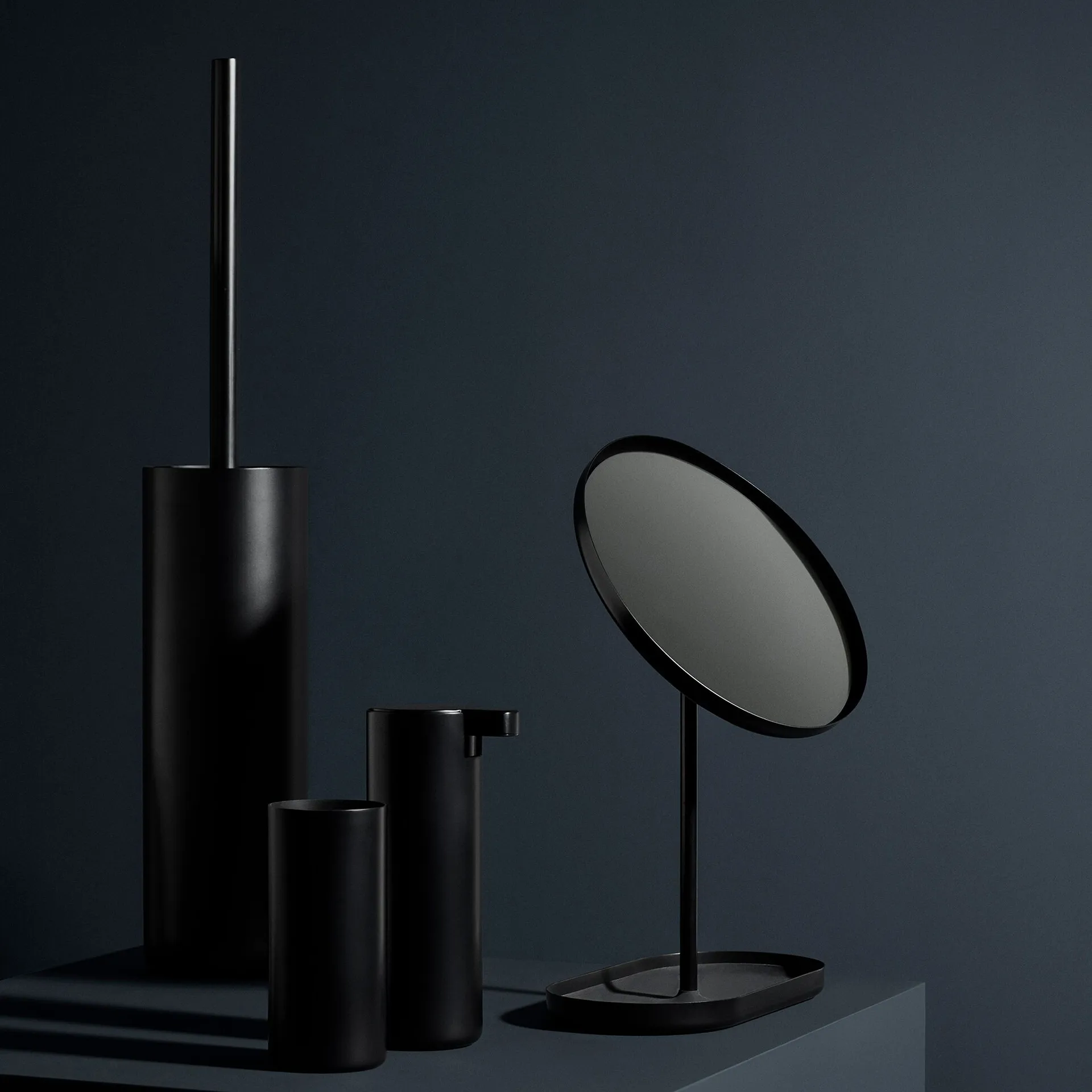 Modo soap dispenser, Black blomus