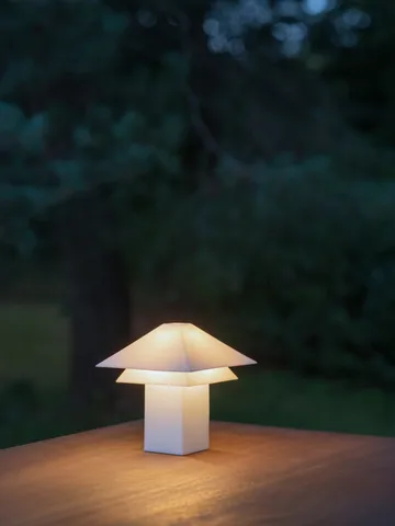 Sanaka portable table lamp - White - blomus