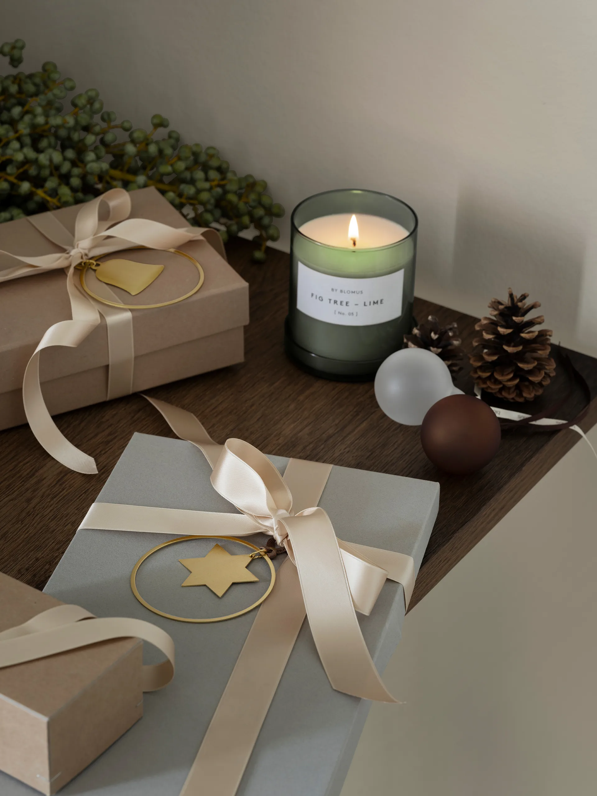 Valoa scented candle 30 hours, Fikon/Lime Agave Green blomus