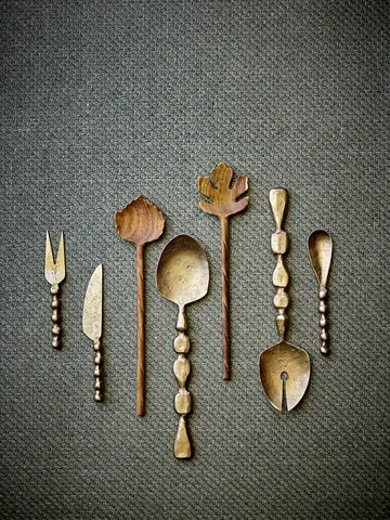 Edi salad servers 2-piece - Brass - Bloomingville