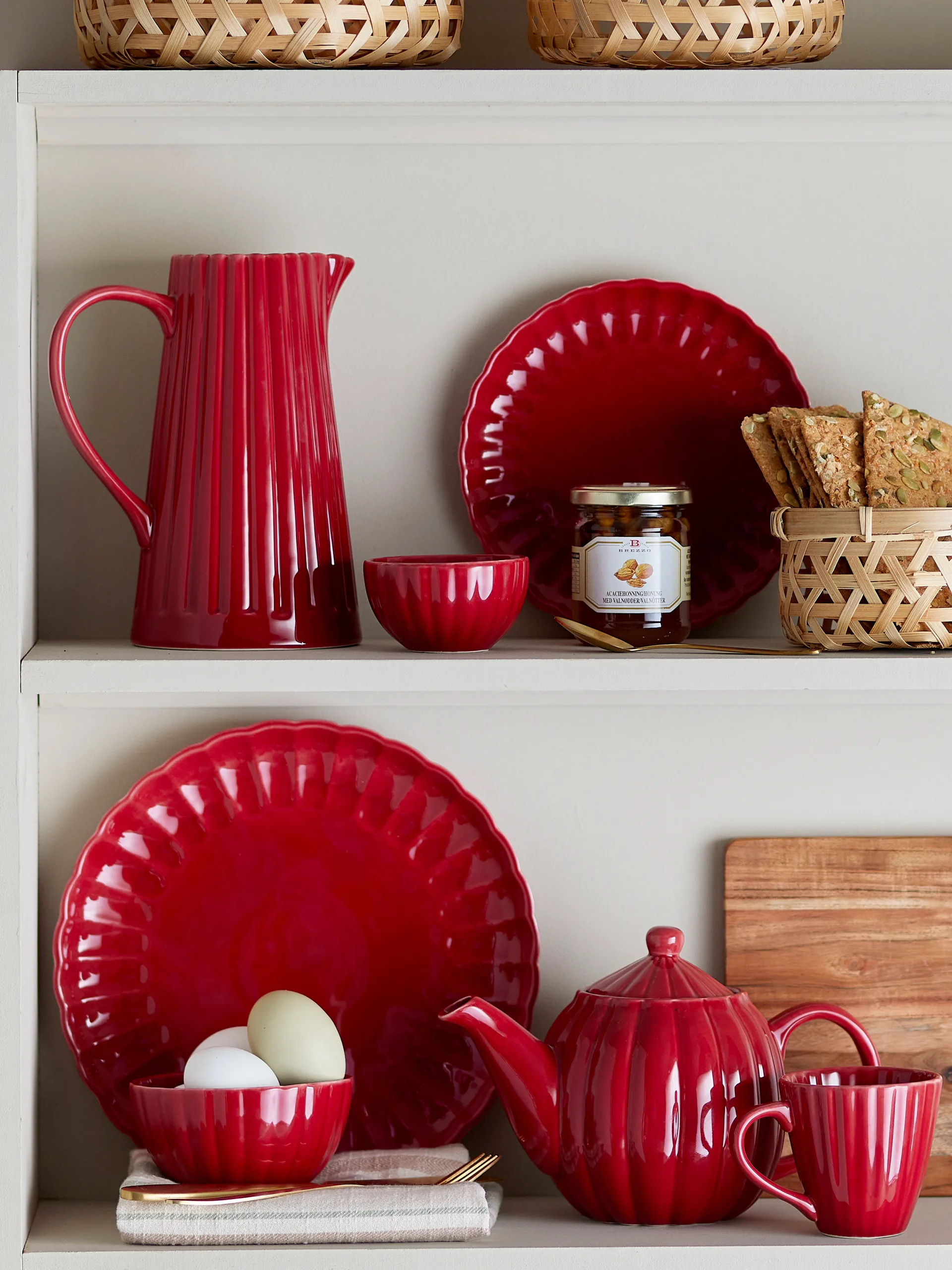 Latina pitcher 1.2 L, Red Bloomingville