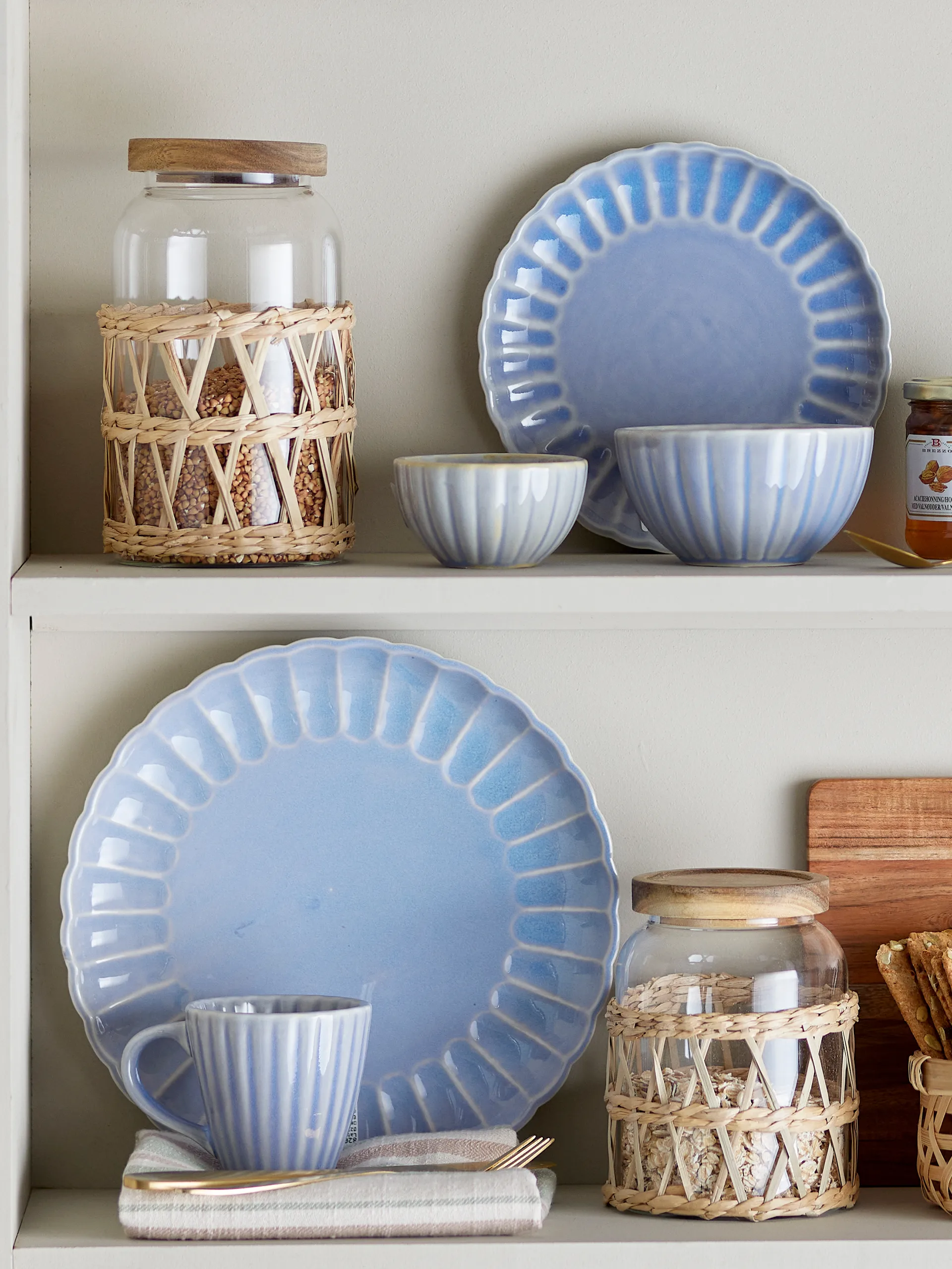 Latina plate Ø27 cm, Light blue Bloomingville