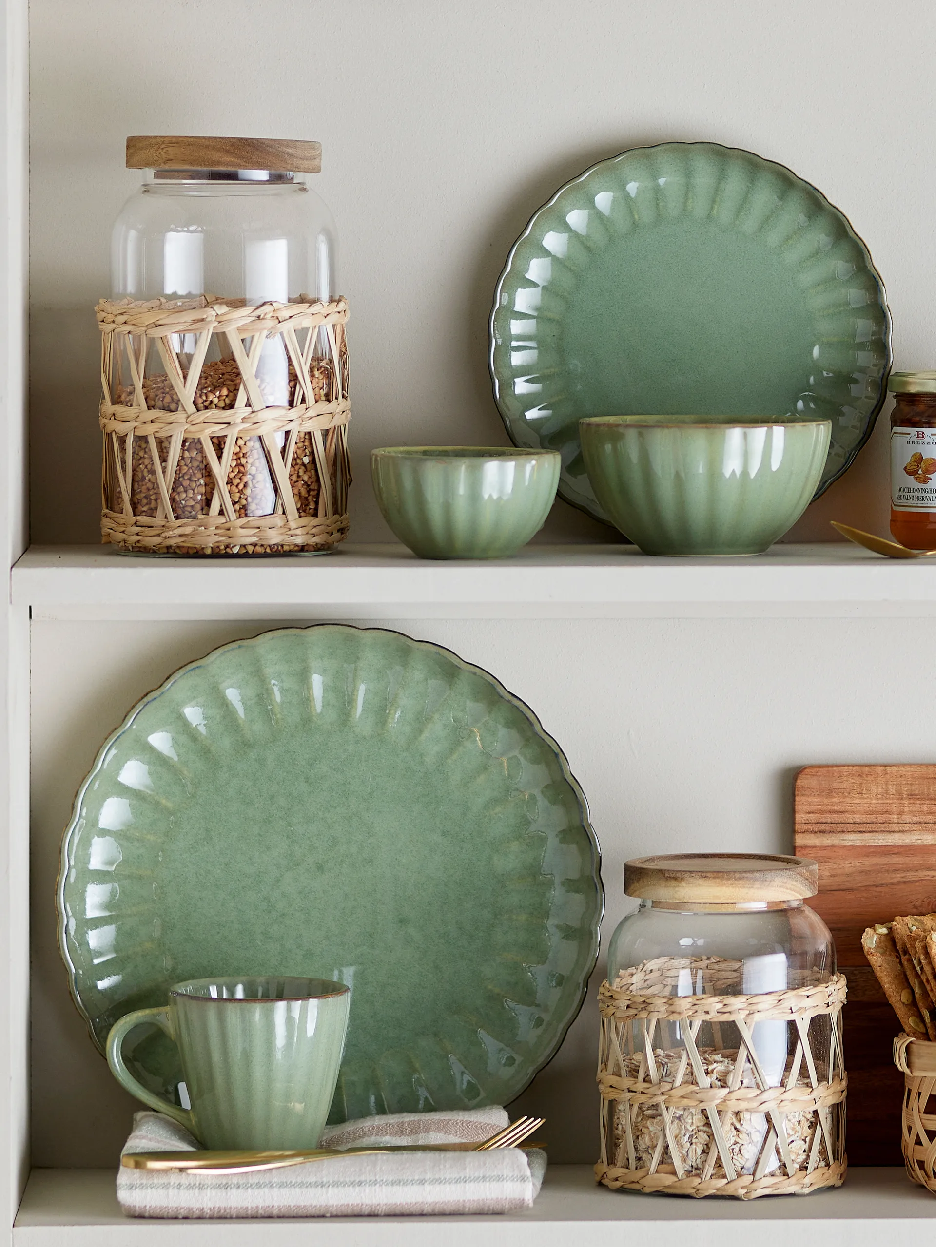 Latina plate Ø27 cm, Light green Bloomingville