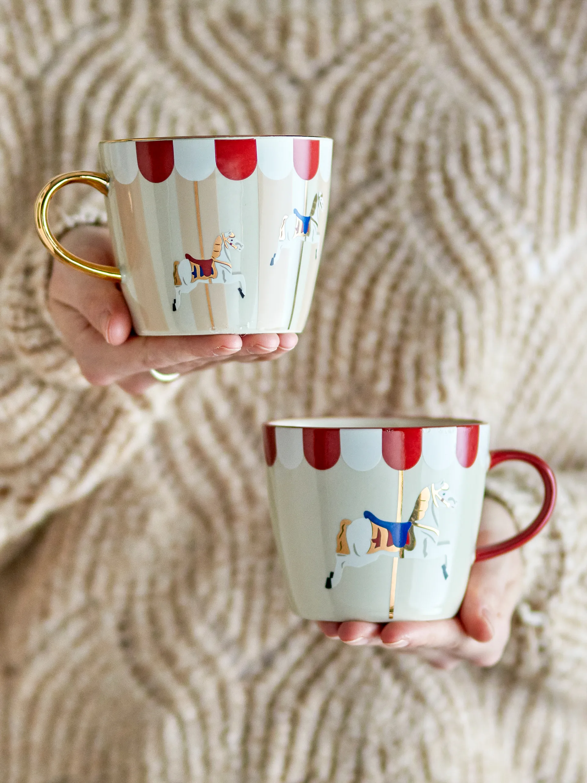 Merry-go-round cup 30 cl 2 pieces, Red-white Bloomingville