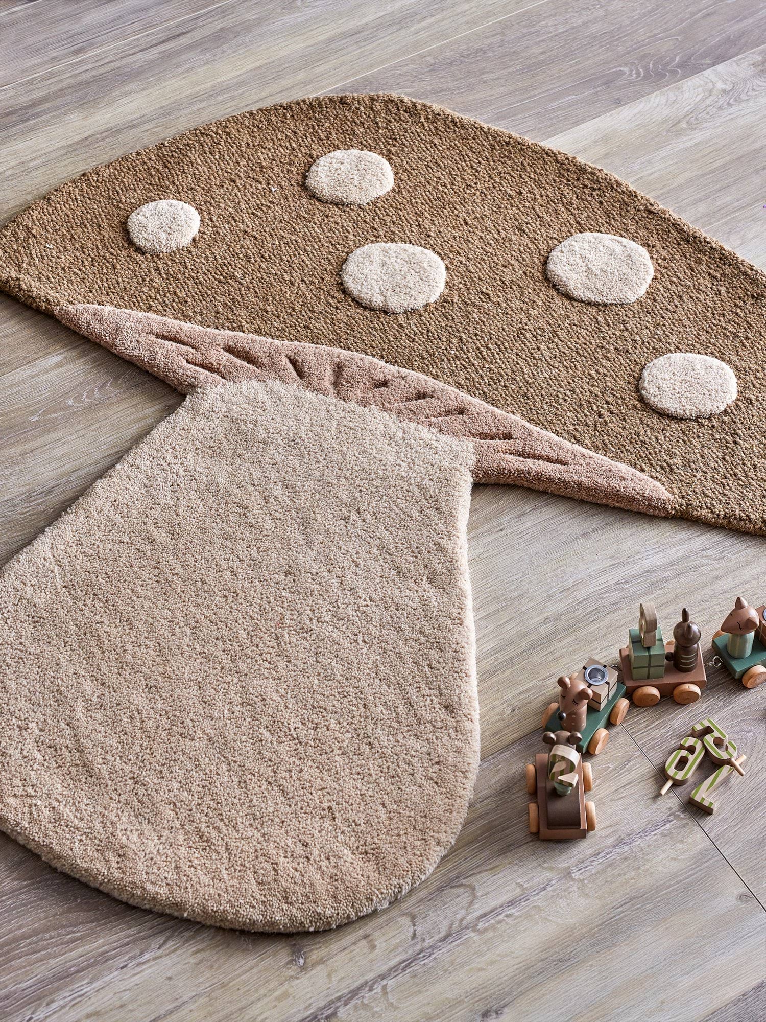 Mushroom rug, Brown, wool Bloomingville