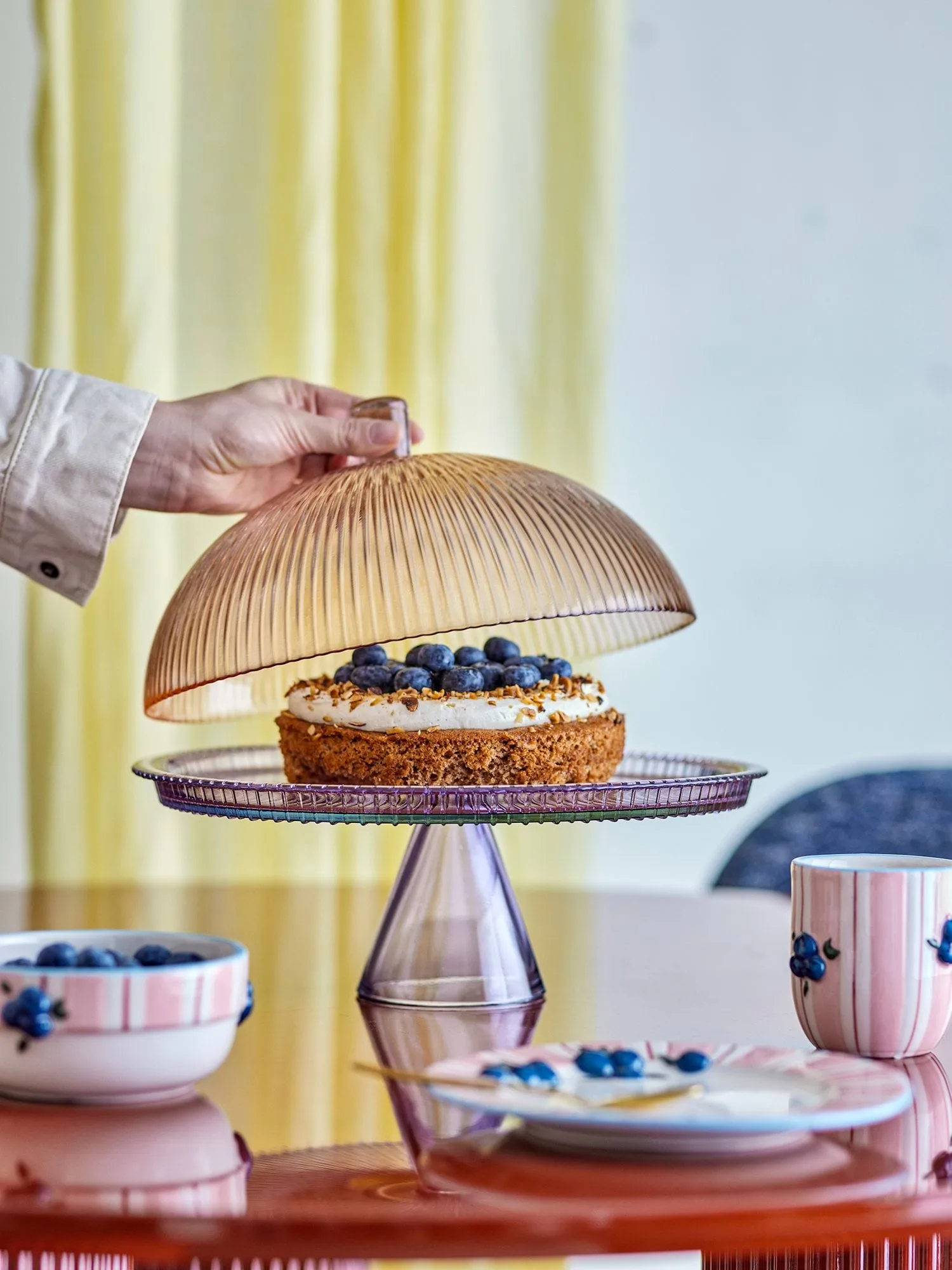 Tayo cake stand with lid, Multi, Ø32 cm Bloomingville