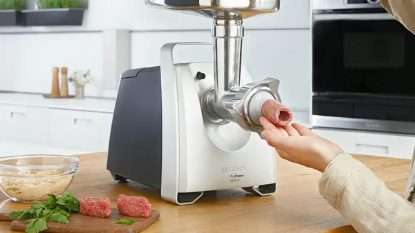 Bosch ProPower MFW68660 meat grinder 2200W, Black-chrome Bosch