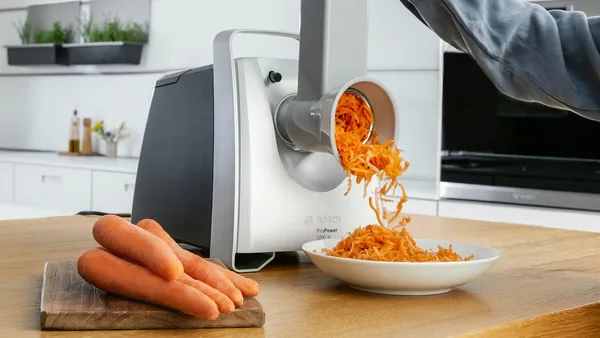 Bosch ProPower MFW68660 meat grinder 2200W, Black-chrome Bosch