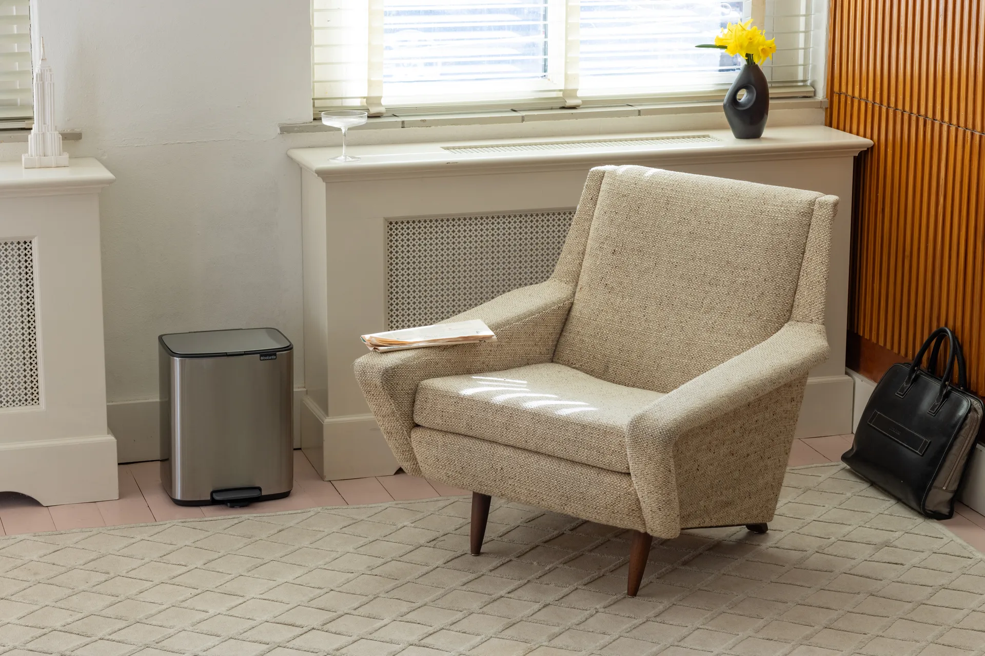 Bo pedal bin 12 L, Matte Steel Fingerprint Proof Brabantia