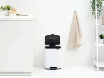 Bo pedal bin 12 L - White - Brabantia