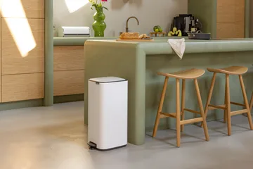 Bo pedal bin 30 L - White - Brabantia