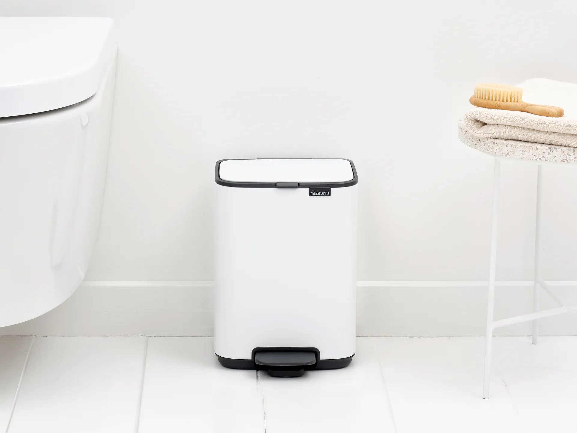 Bo pedal bin 4 L, White Brabantia