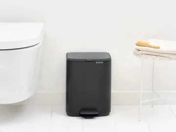 Bo pedal bin 7 L - Matt Black - Brabantia