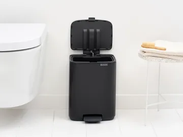 Bo pedal bin 7 L - Matt Black - Brabantia