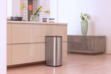 Bo Touch Bin 30 L - Matte Steel Fingerprint Proof - Brabantia