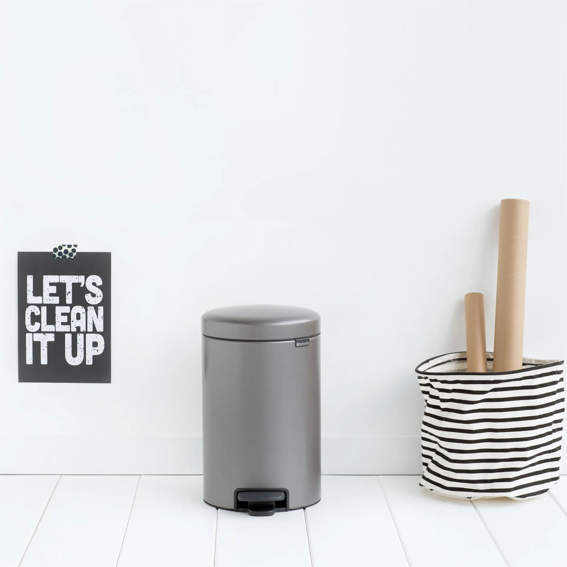 New Icon pedal bin 12 liter, platinum Brabantia