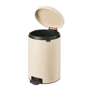 New Icon pedal bin 20 liter - Soft beige - Brabantia