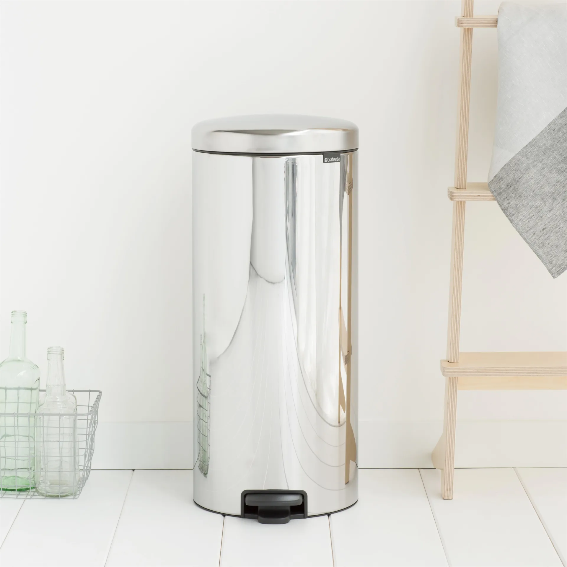 New Icon pedal bin 30 liter, matt steel Brabantia