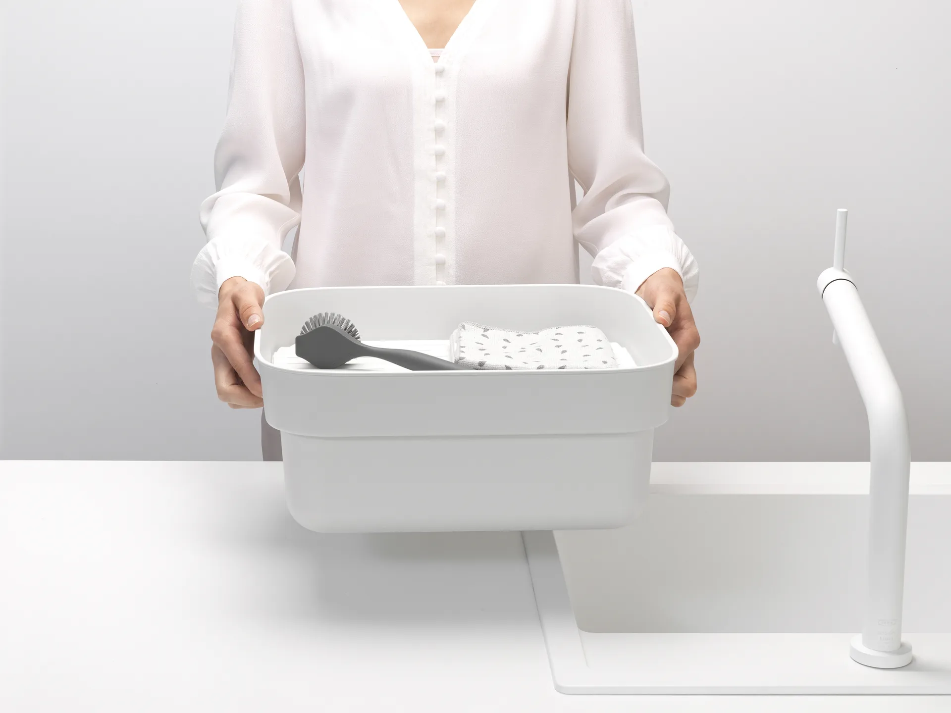 Sinkside dish bowl with drying tray 34x37 cm, Light grey Brabantia