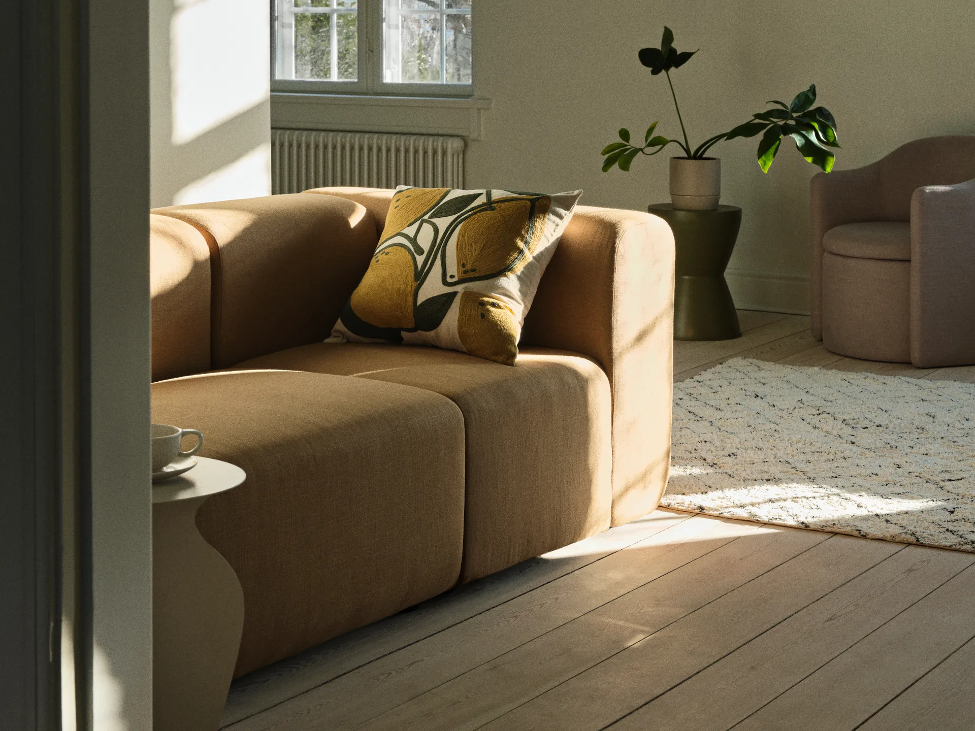 Ebbe stool Ø33x46 cm, Army green Broste Copenhagen