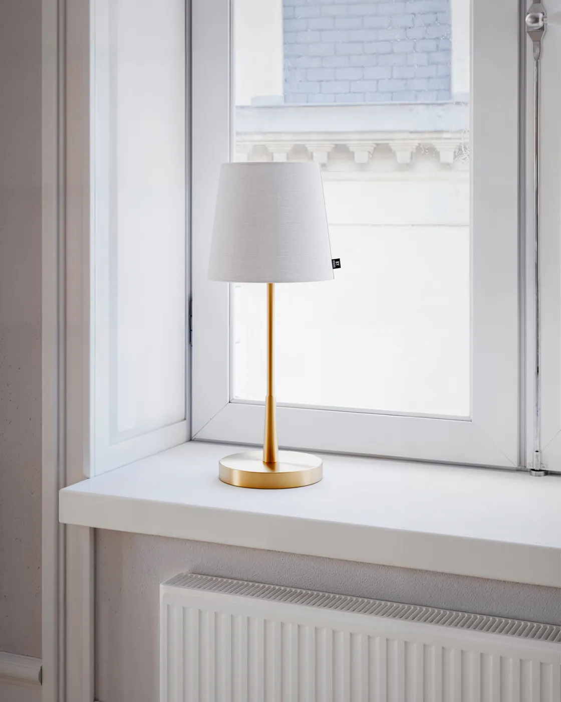 Lumi table lamp 48,5 cm, Gold-white By Rydéns