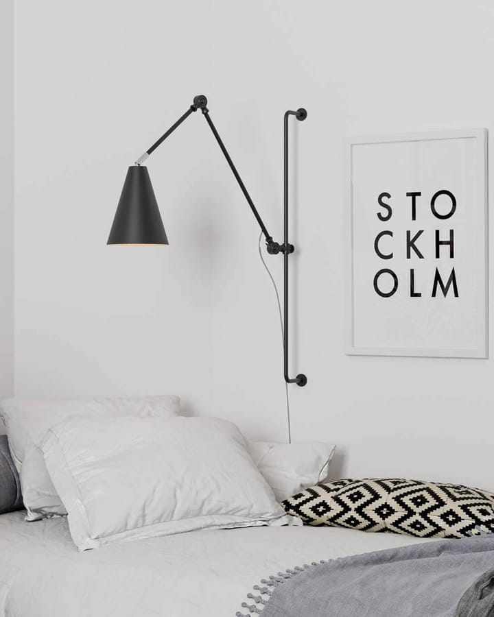 Yukon wall lamp long, Matte black By Rydéns