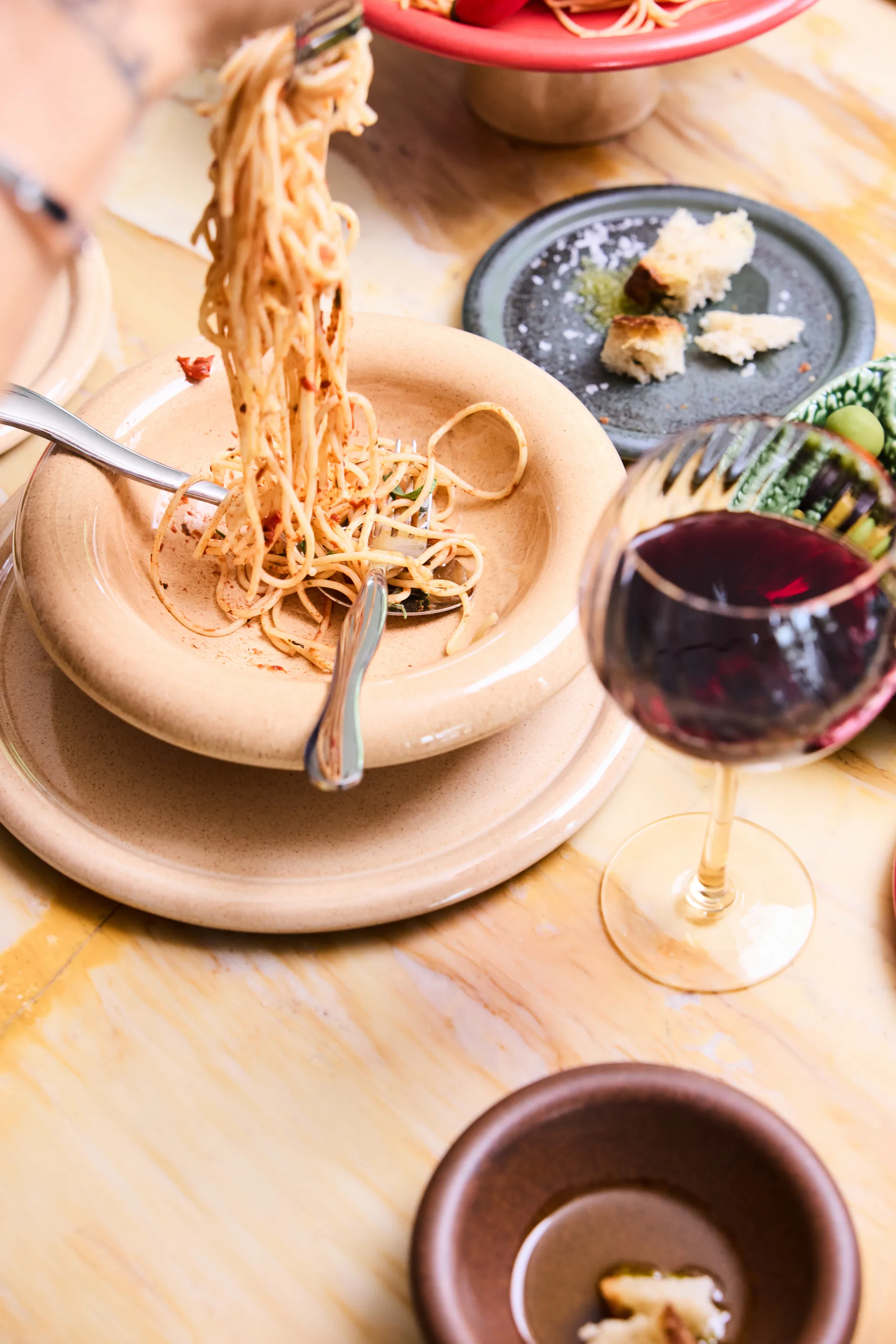 Porto deep plate, Beige, Ø22 cm Byon