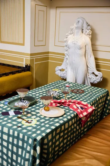 Sera tablecloth - Green, 150x280 cm - Byon
