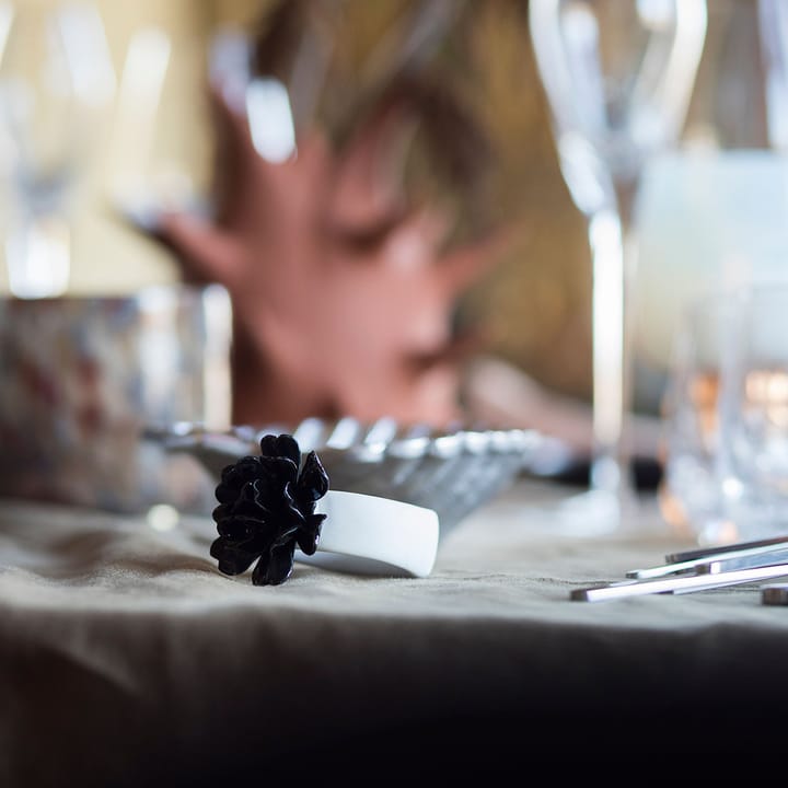 Water Lily napkin ring, white-black Byon