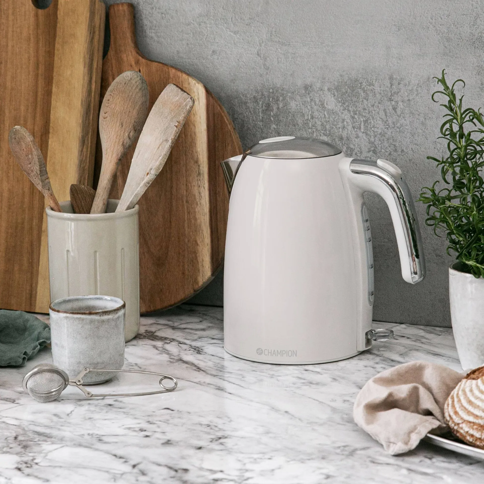 Champion Creme White kettle, Beige, 1.7 l Champion
