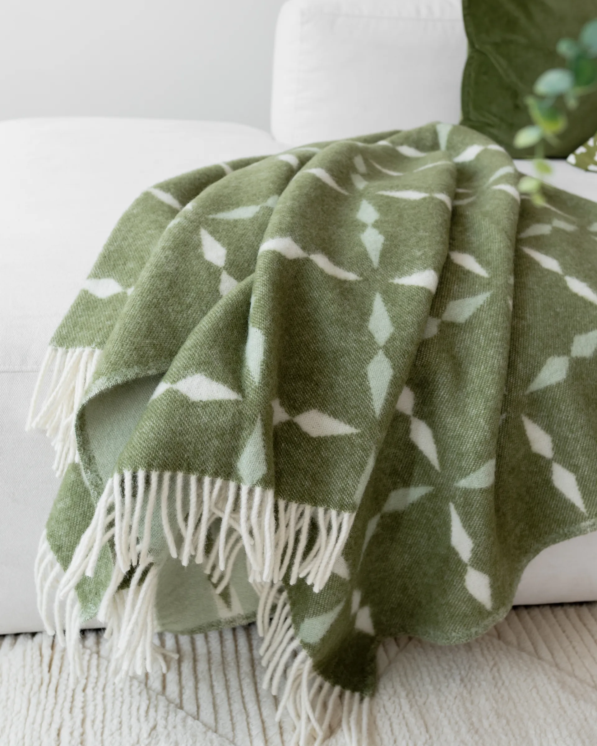 Tile throw 130x180 cm, Green Classic Collection