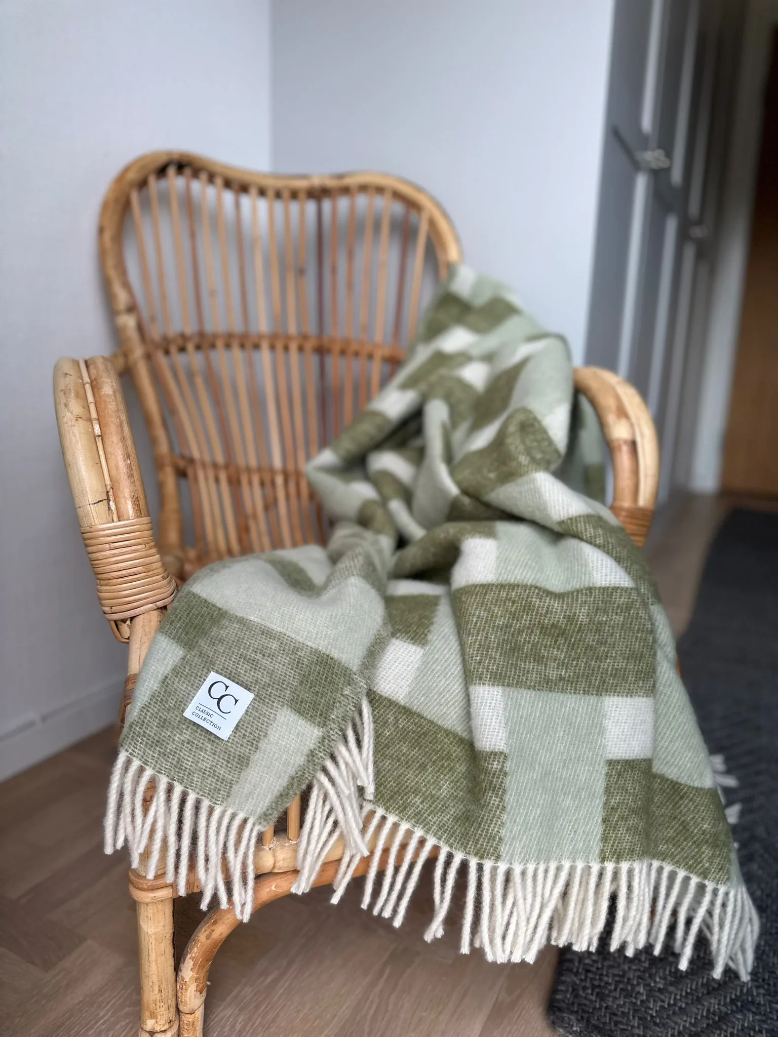 Weave throw 130x180 cm, Green Classic Collection