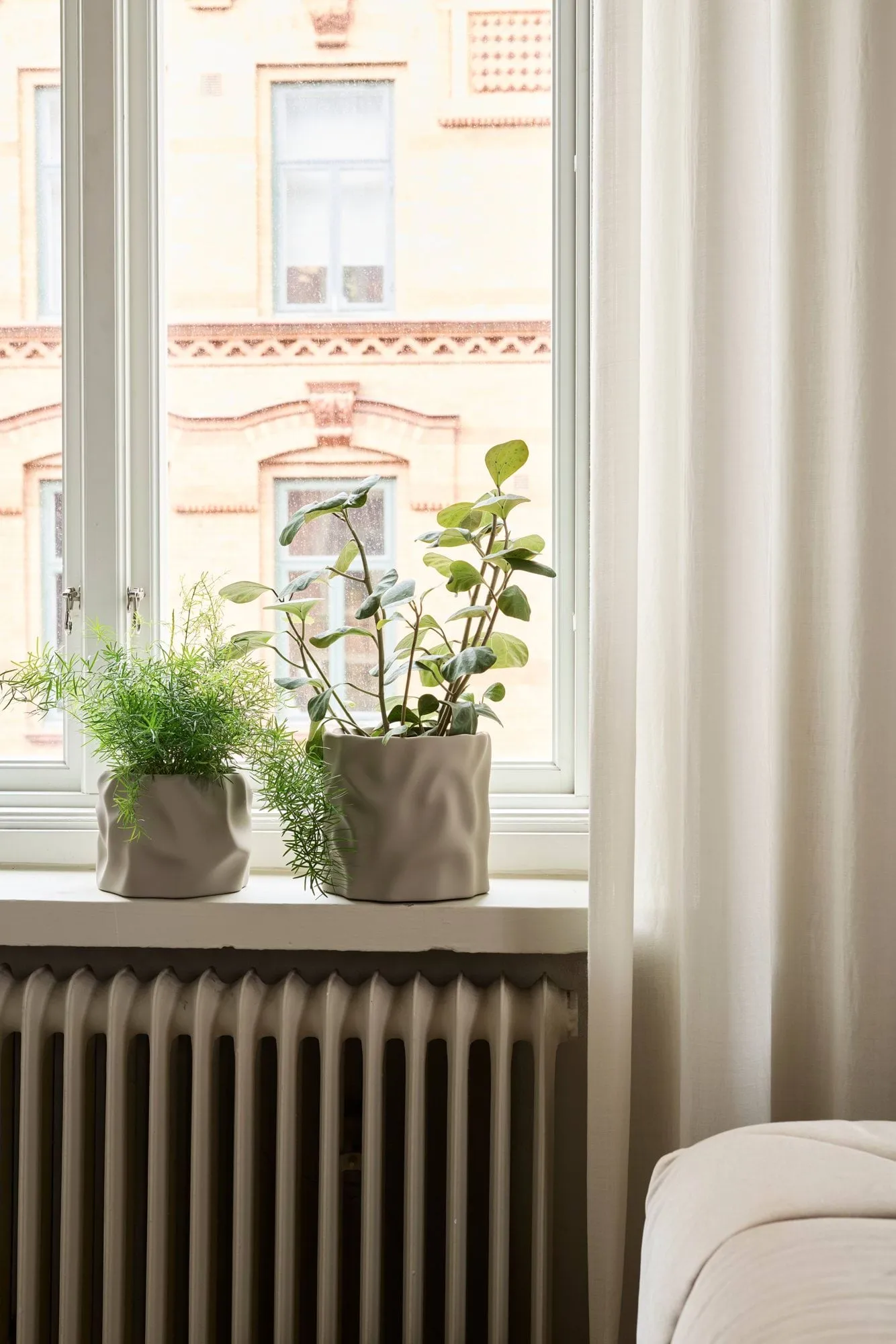 Drift desert flower pot, Sand, medium Ø17.5 cm Cooee Design