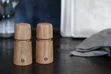 Stockholm spice mill - Natural, FSC oak, 11 cm - Crushgrind